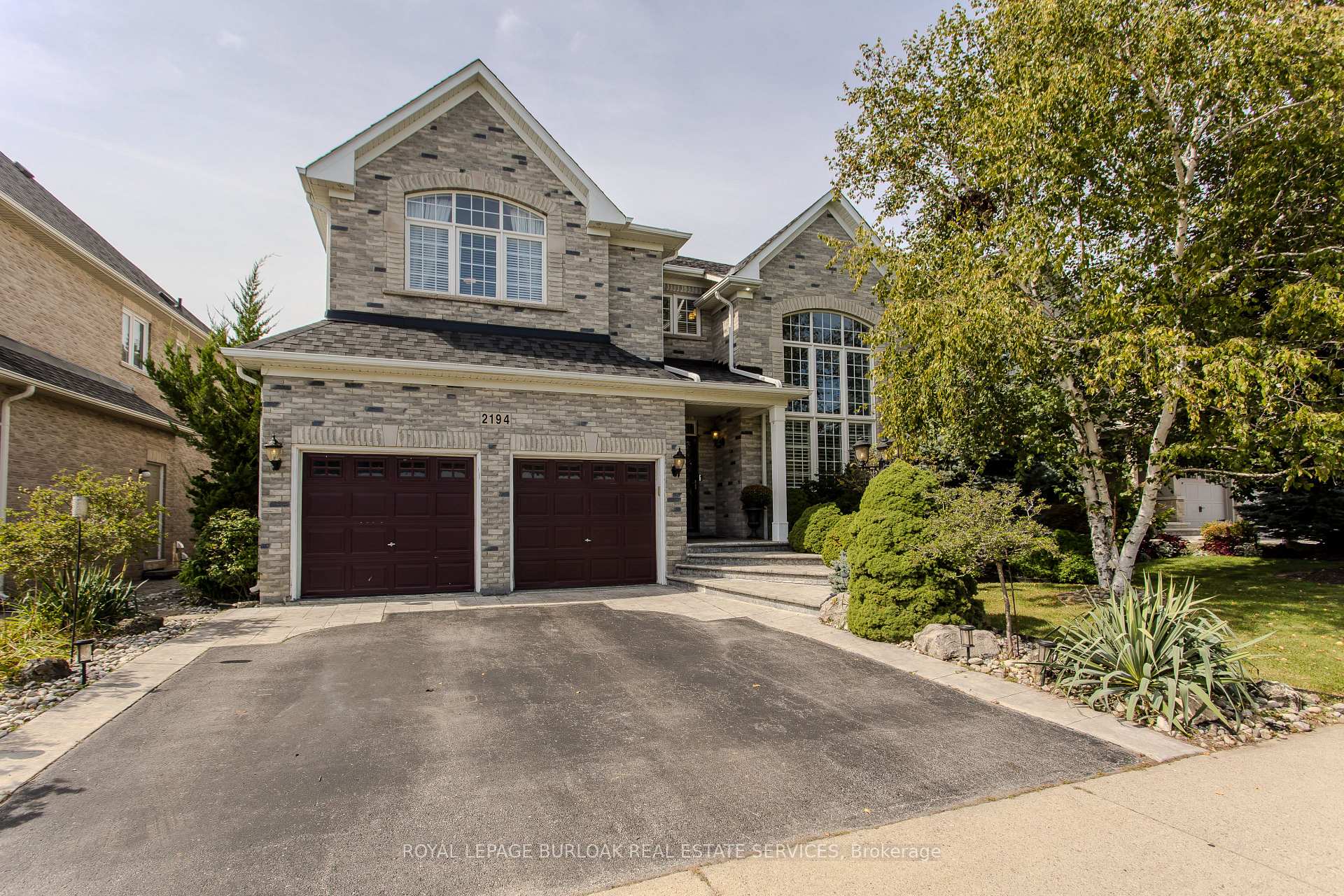 2194 Berwick Drive, Burlington, ON L7M 5C3