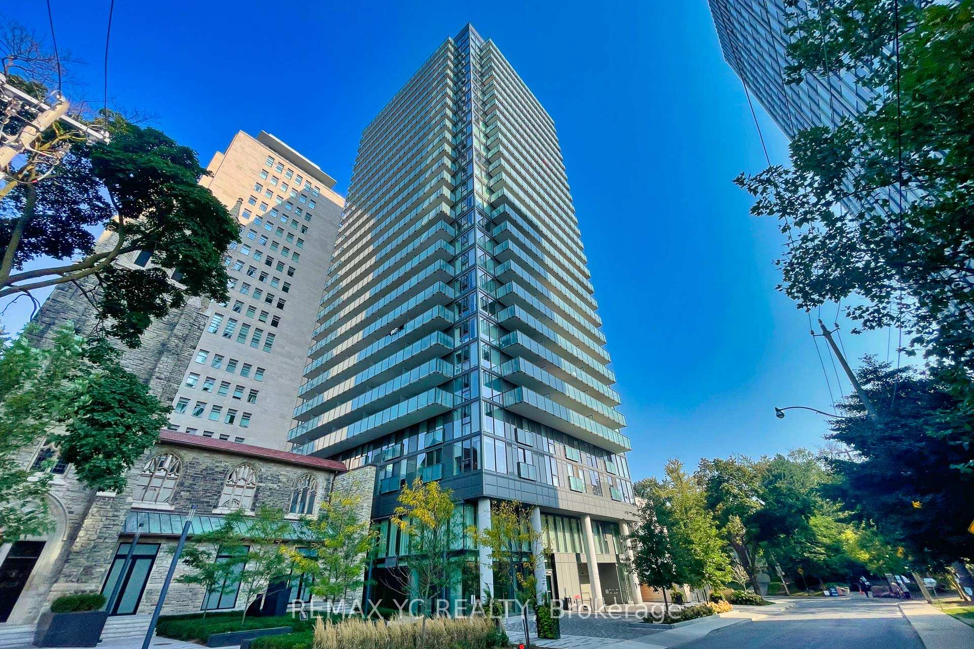 99 Foxbar Road 1908, Toronto, ON M4V 0B2