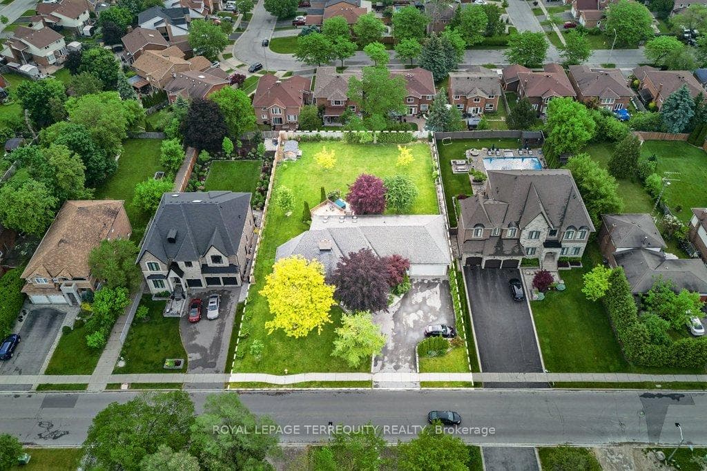 1449 Rosebank Road, Pickering, ON L1V 1P3