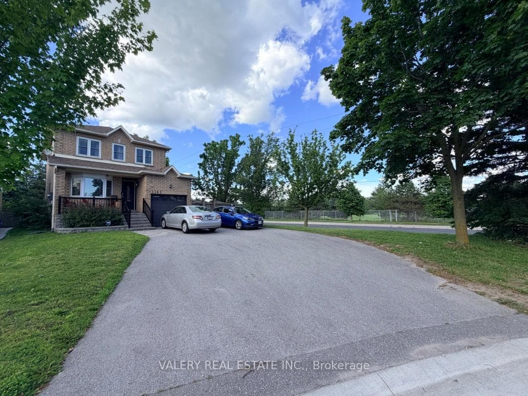 1141 Beaver Valley Crescent 1, Oshawa, ON L1J 8N3