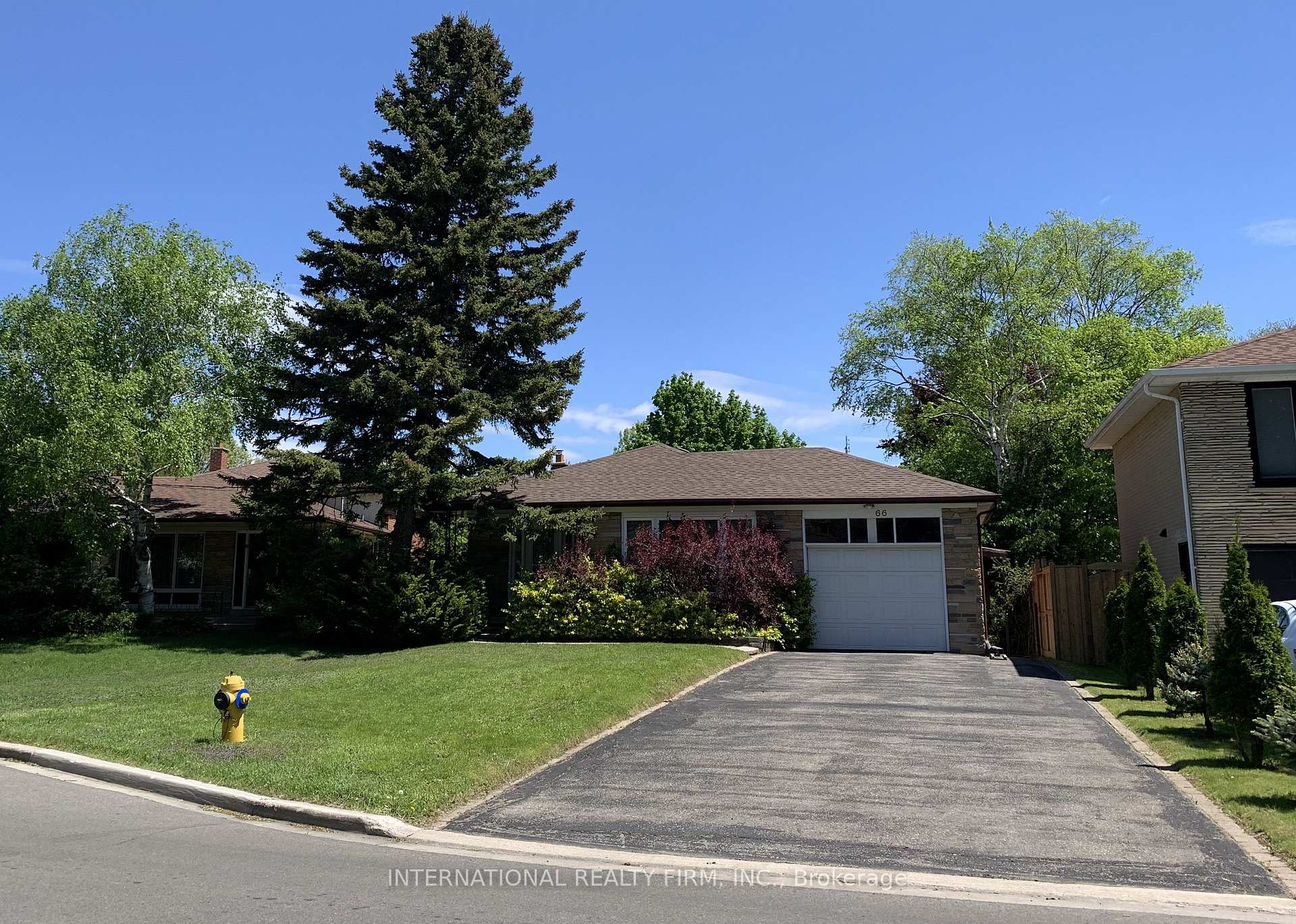 66 Dewlane Drive, Toronto, ON M2R 2P8
