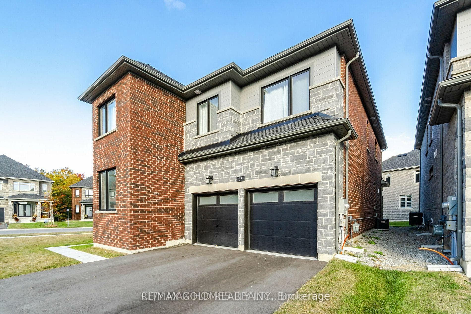 36 Paddington Grove, Barrie, ON L9J 0B1