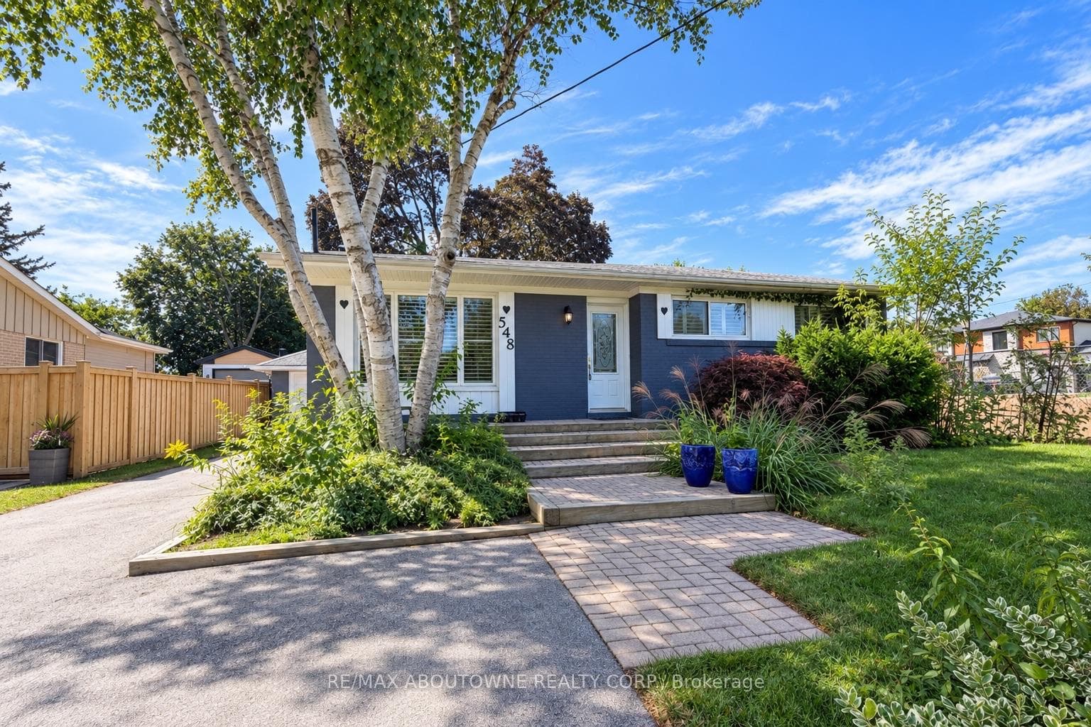 548 Sandbrook Road, Oakville, ON L6L 4M7