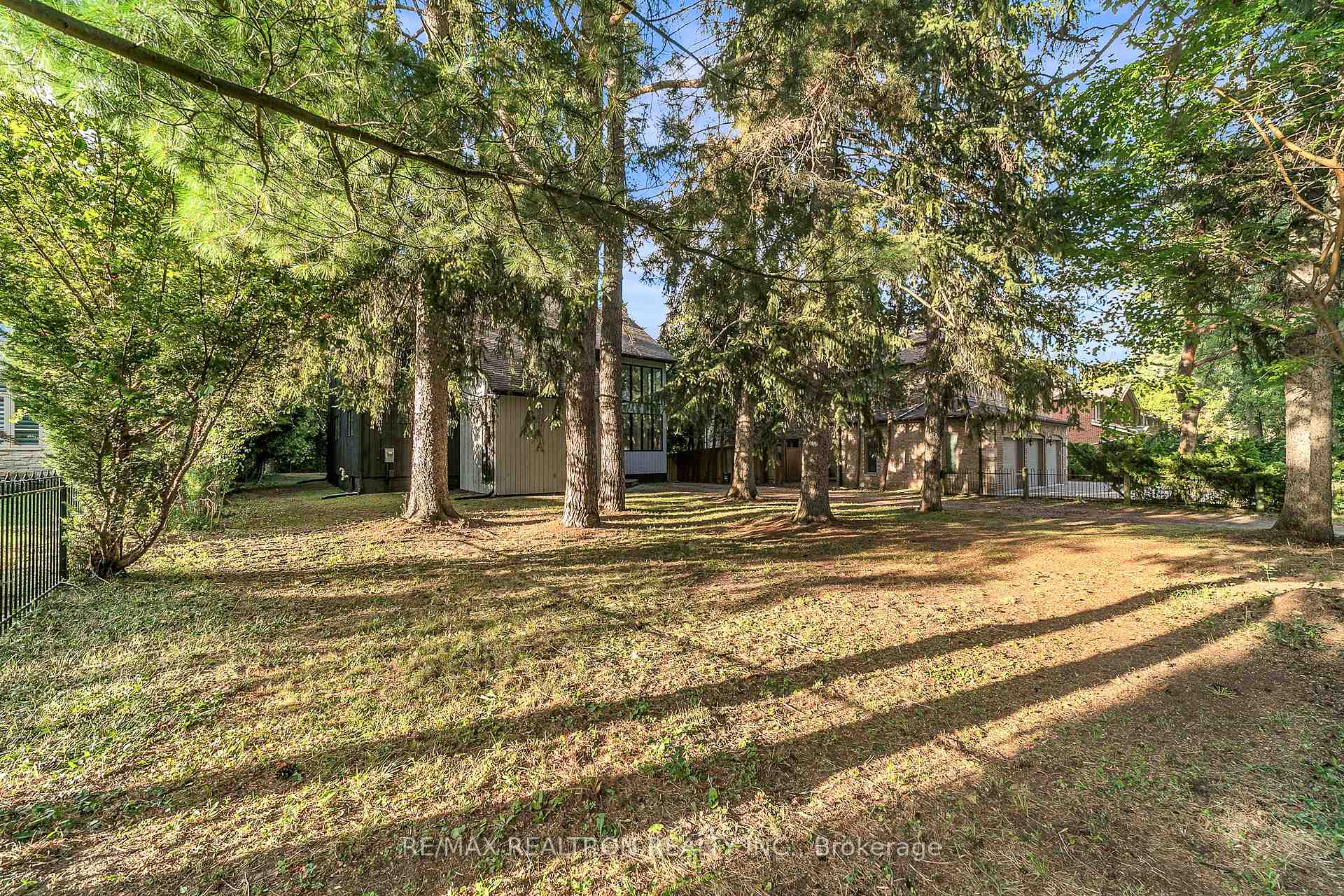 90 Proctor Avenue, Markham, ON L3T 1M7