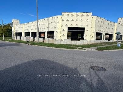 6 Spicer Square, Clarington, ON L1C 5M2