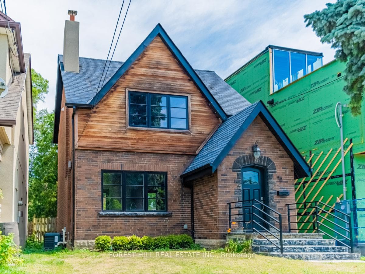 18 Sunnybrae Crescent Lower, Toronto, ON M6W 4W5