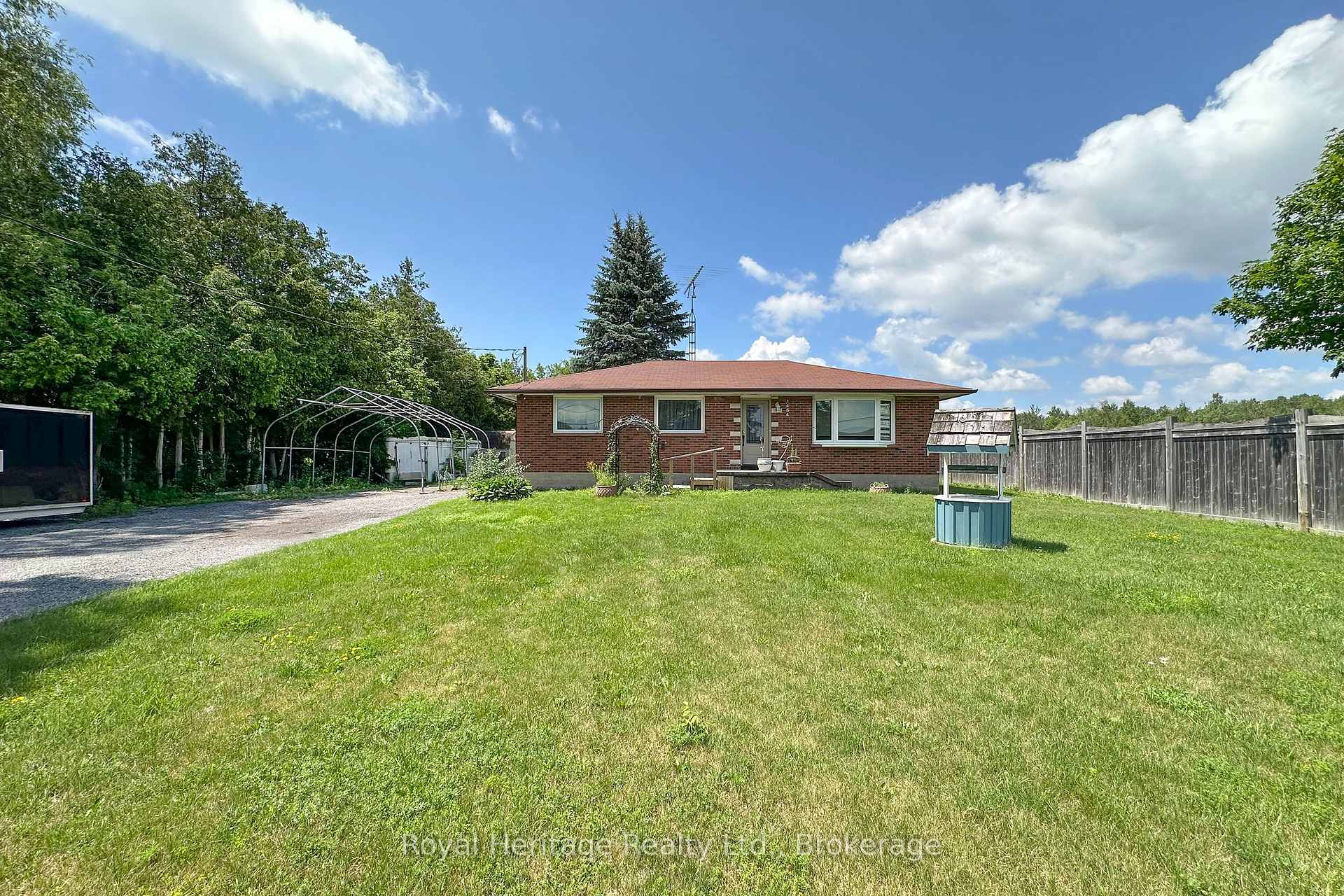 1464 Thornton Road N, Oshawa, ON L1H 7K4