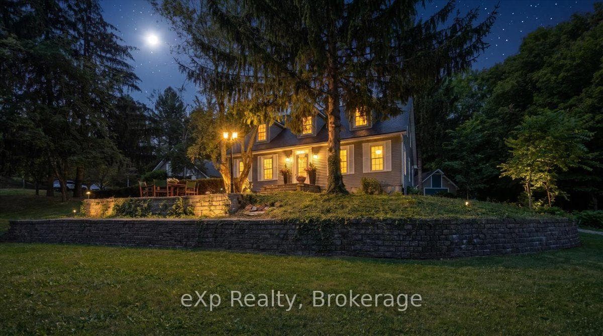 2039 Blacklock Street, Milton, ON L0P 1B0