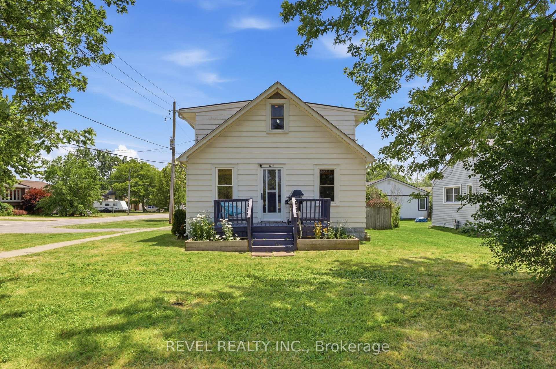 1217 ORCHARD Avenue, Fort Erie, ON L2A 3C8