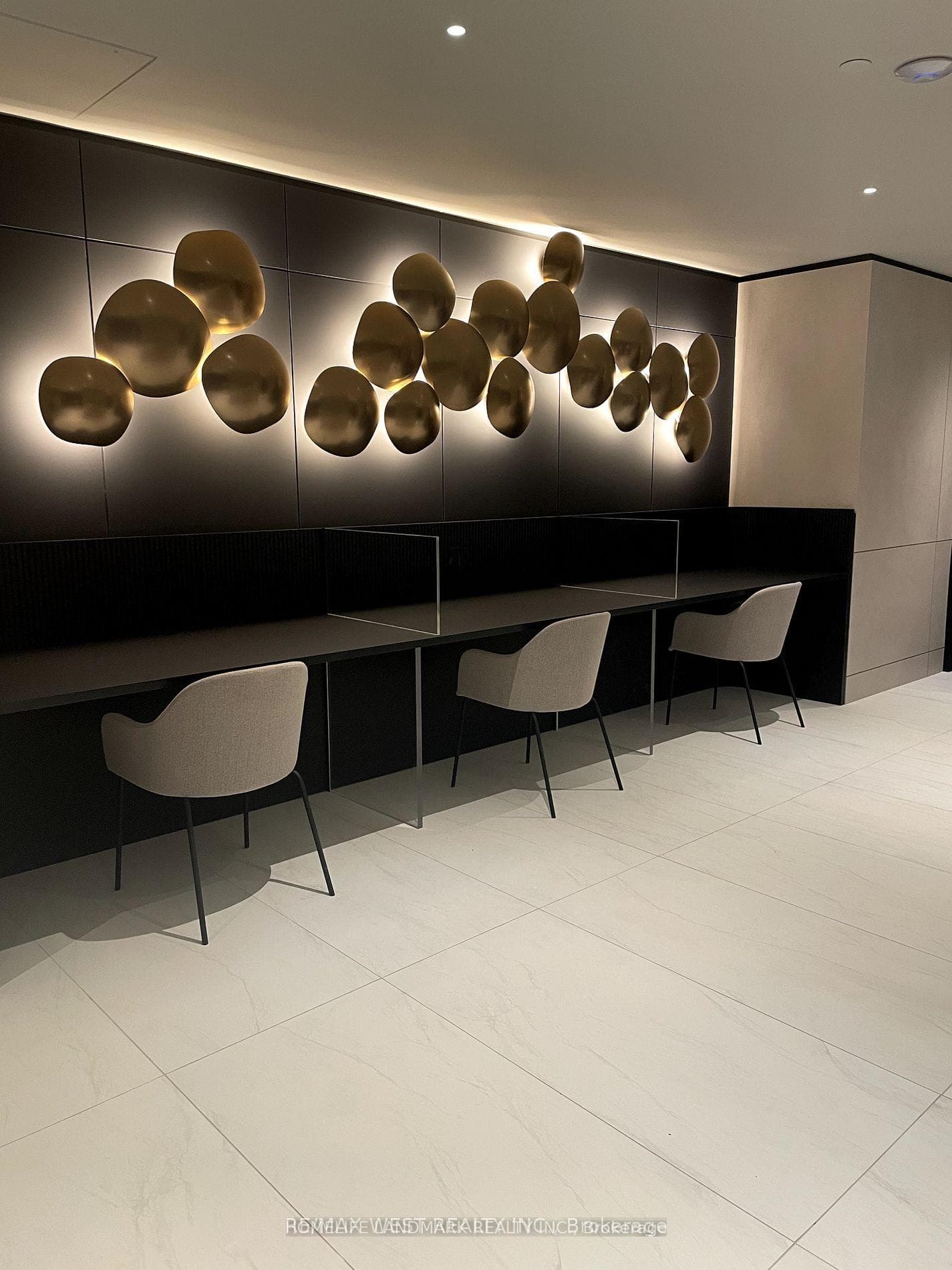 30 Upper Mall Way 2005, Vaughan, ON L4J 0L7