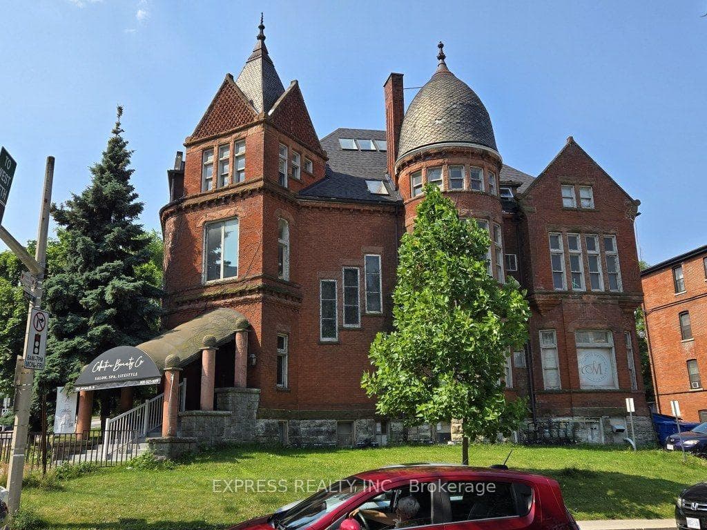 252 James Street S 4, Hamilton, ON L8P 3B5