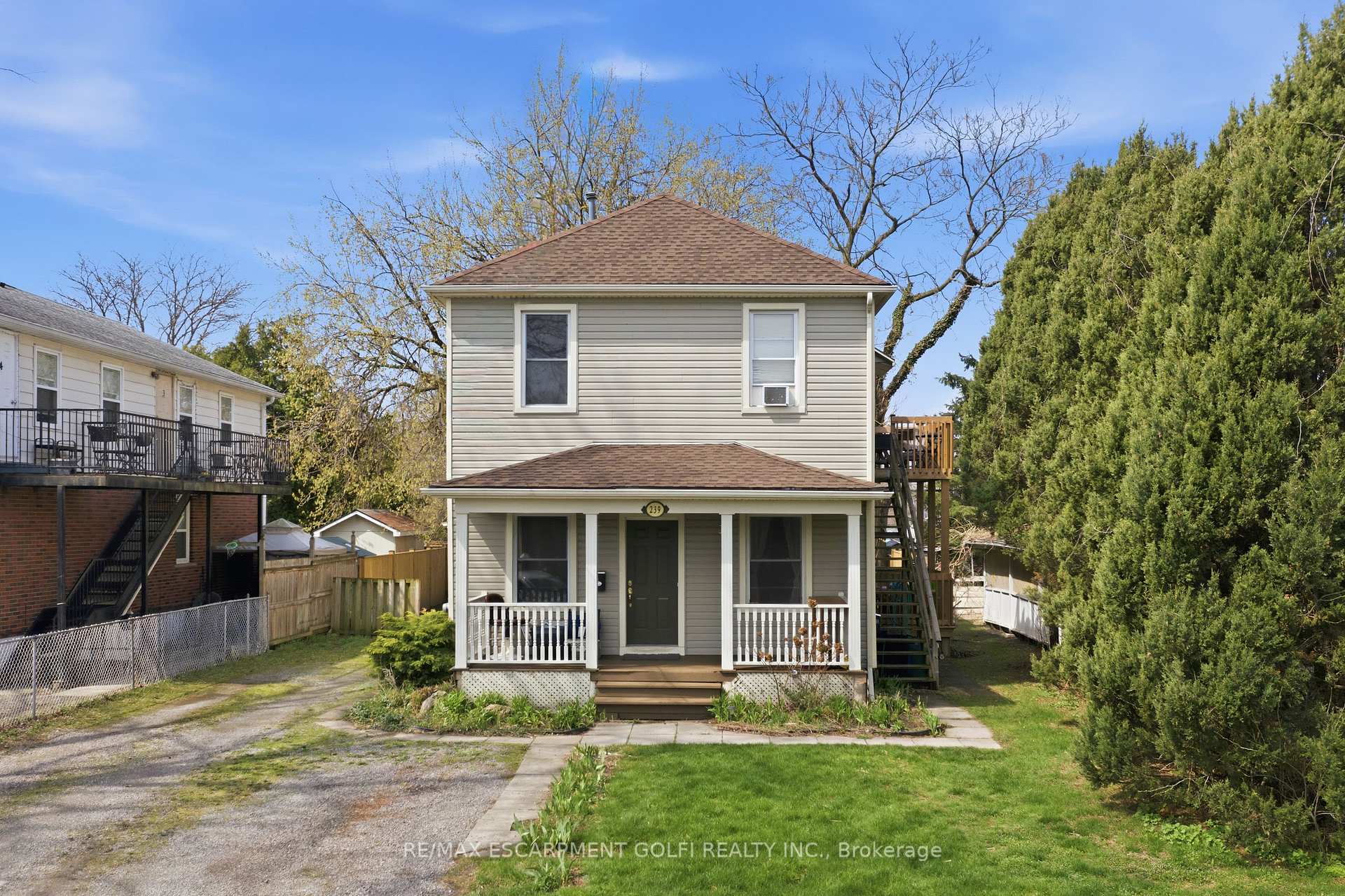 239 York Street, St. Catharines, ON L2R 6G5