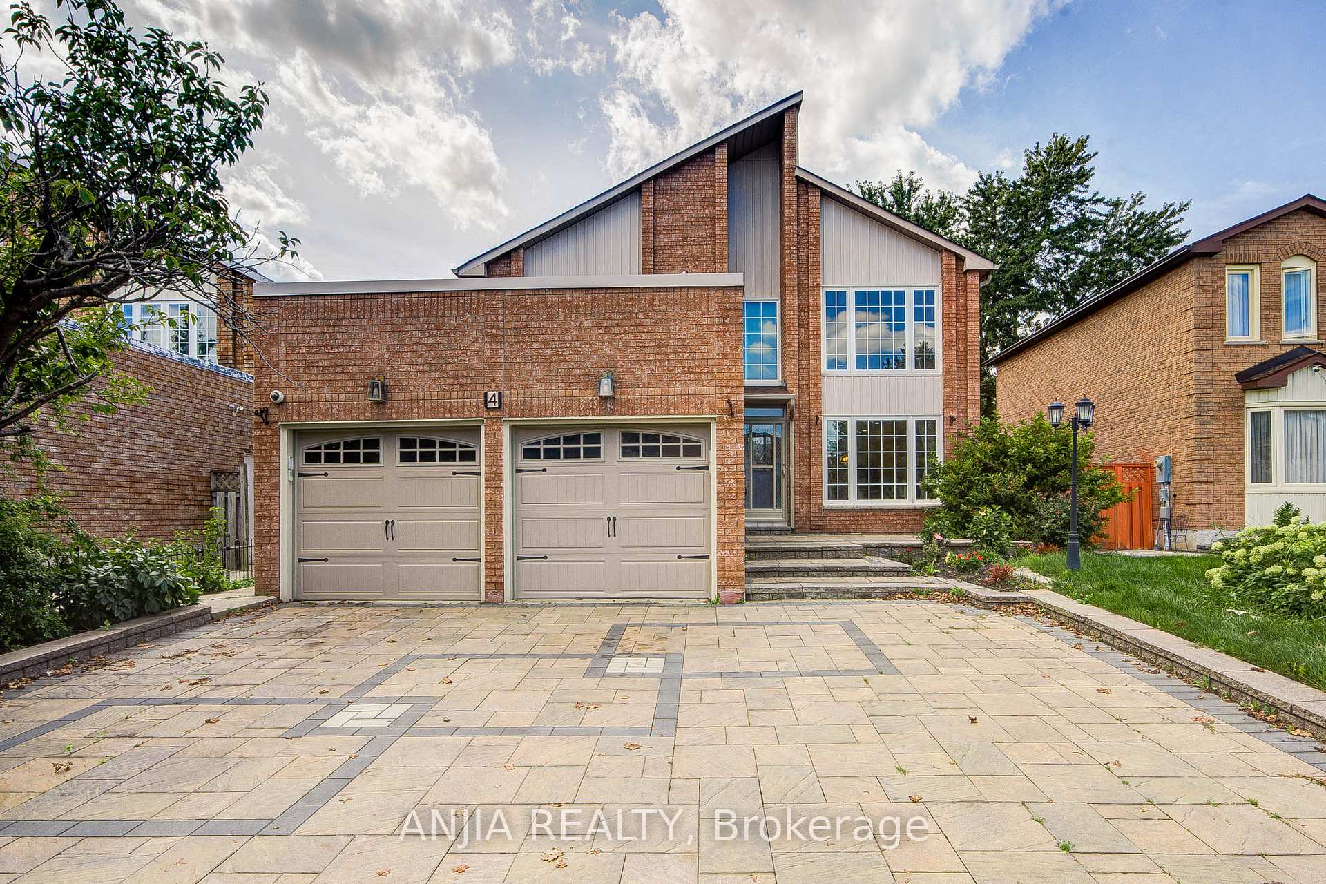 4 Townley Avenue, Markham, ON L3S 1C9