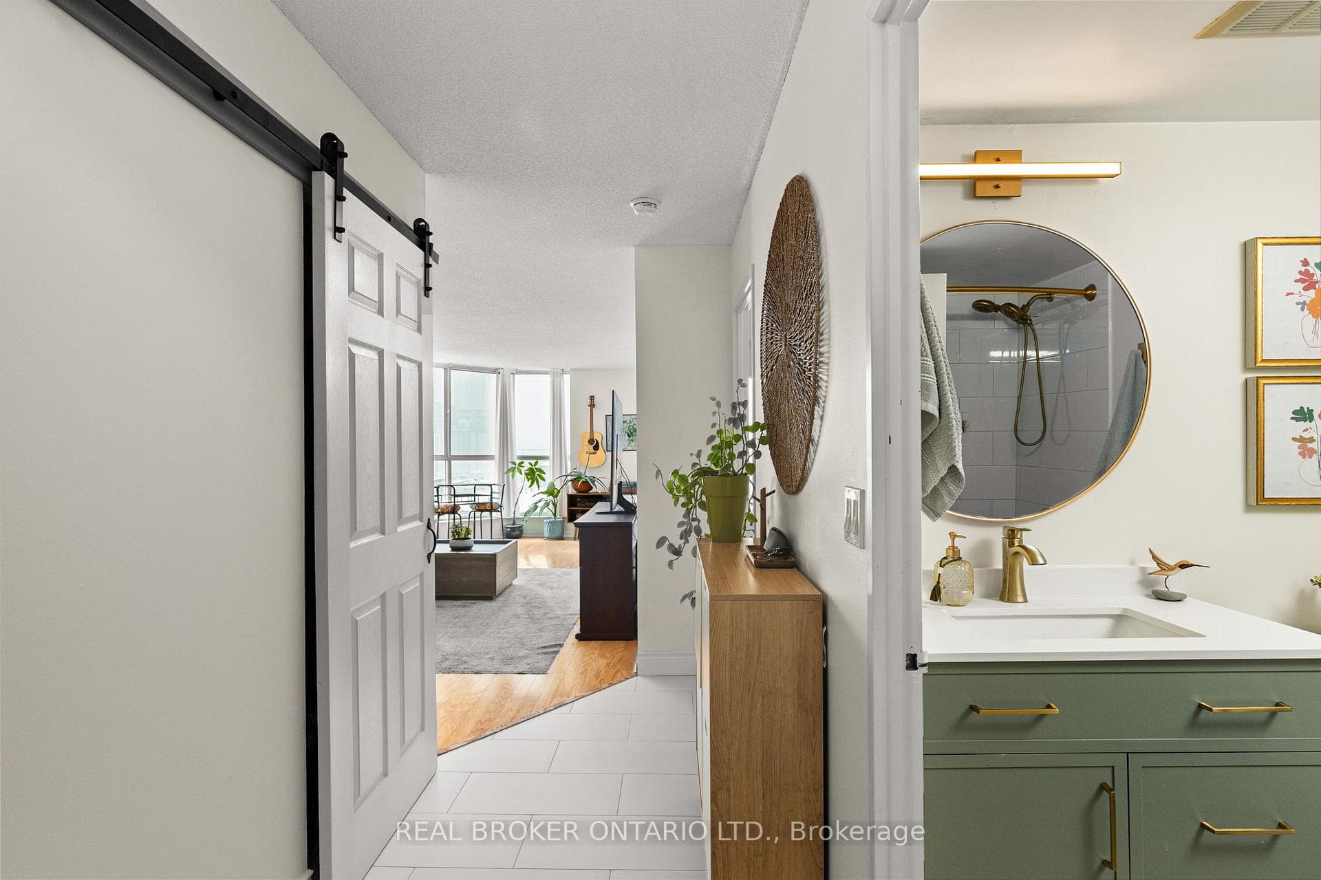140 Dunlop Street E 504, Barrie, ON L4M 6H9