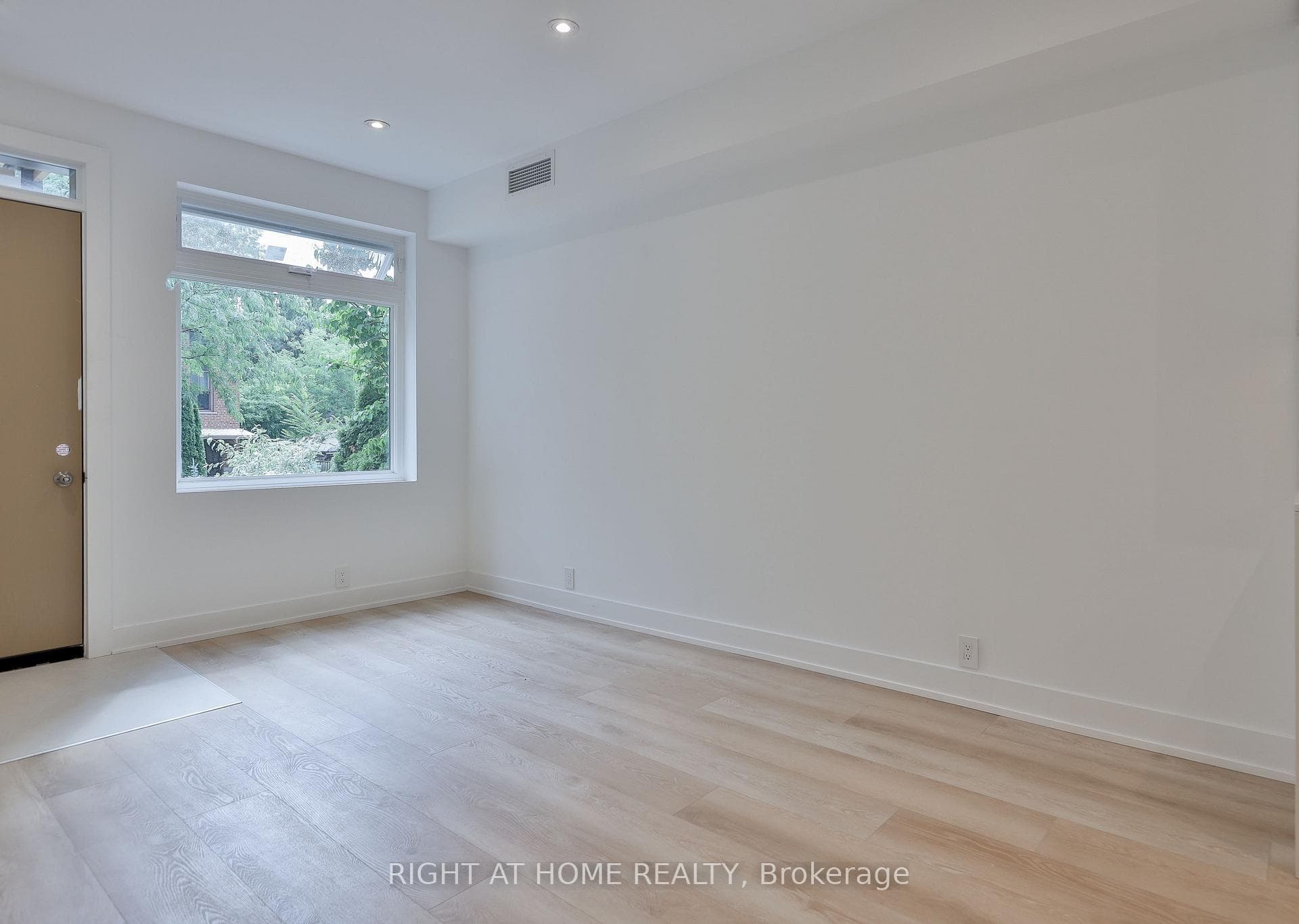 266 Indian Grove 1-Main Floor, Toronto, ON M6P 2H5