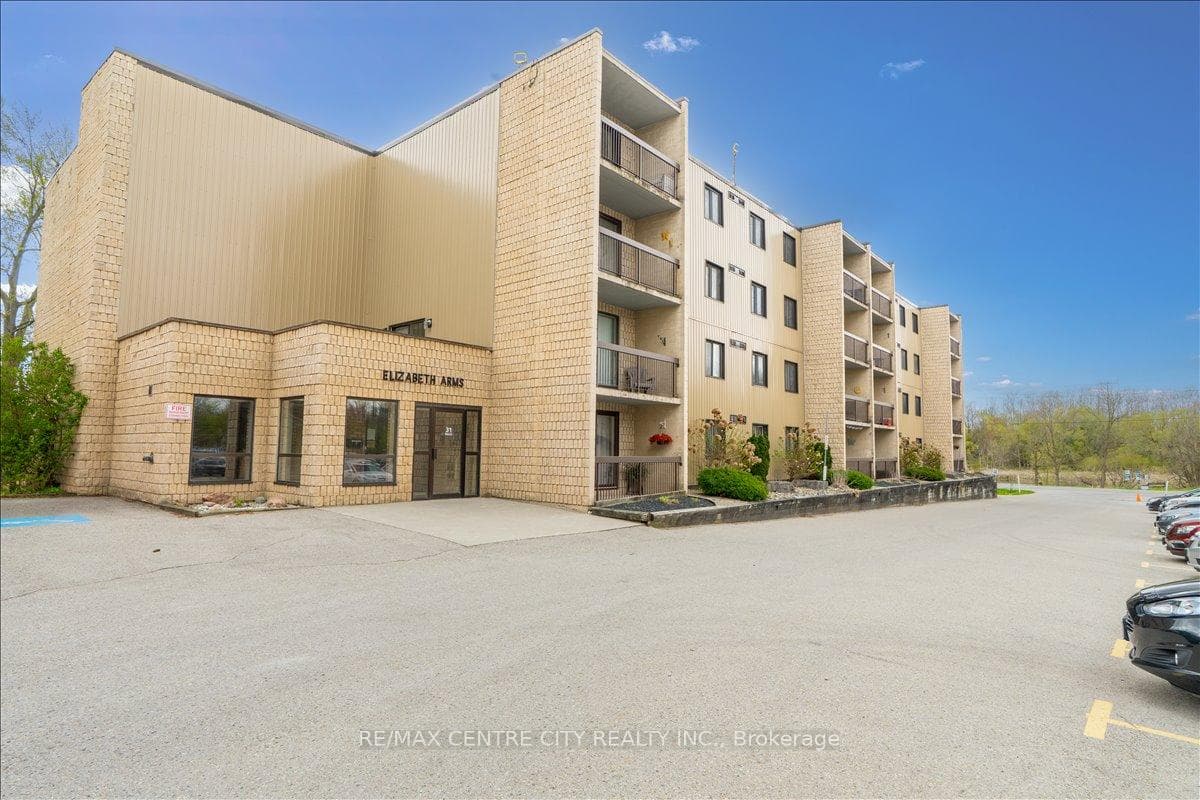 31 Victoria Street S 102, Strathroy-Caradoc, ON N7G 3Y4