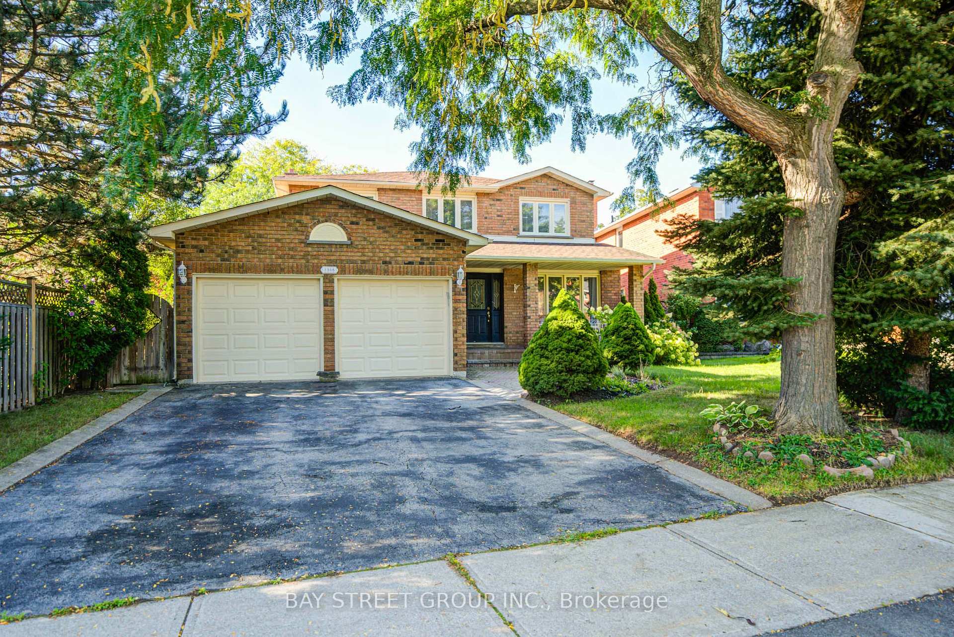 1348 Windrush Drive, Oakville, ON L6M 1W7