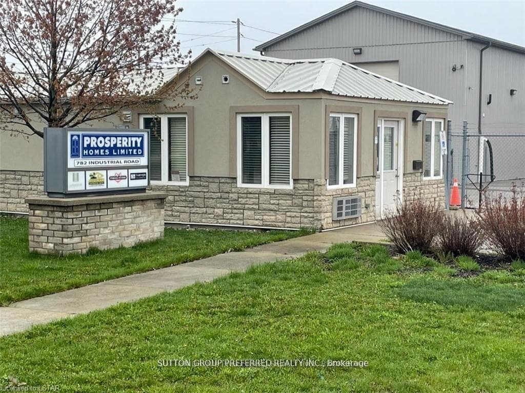 782 INDUSTRIAL Road, London East, ON N5V 3N2