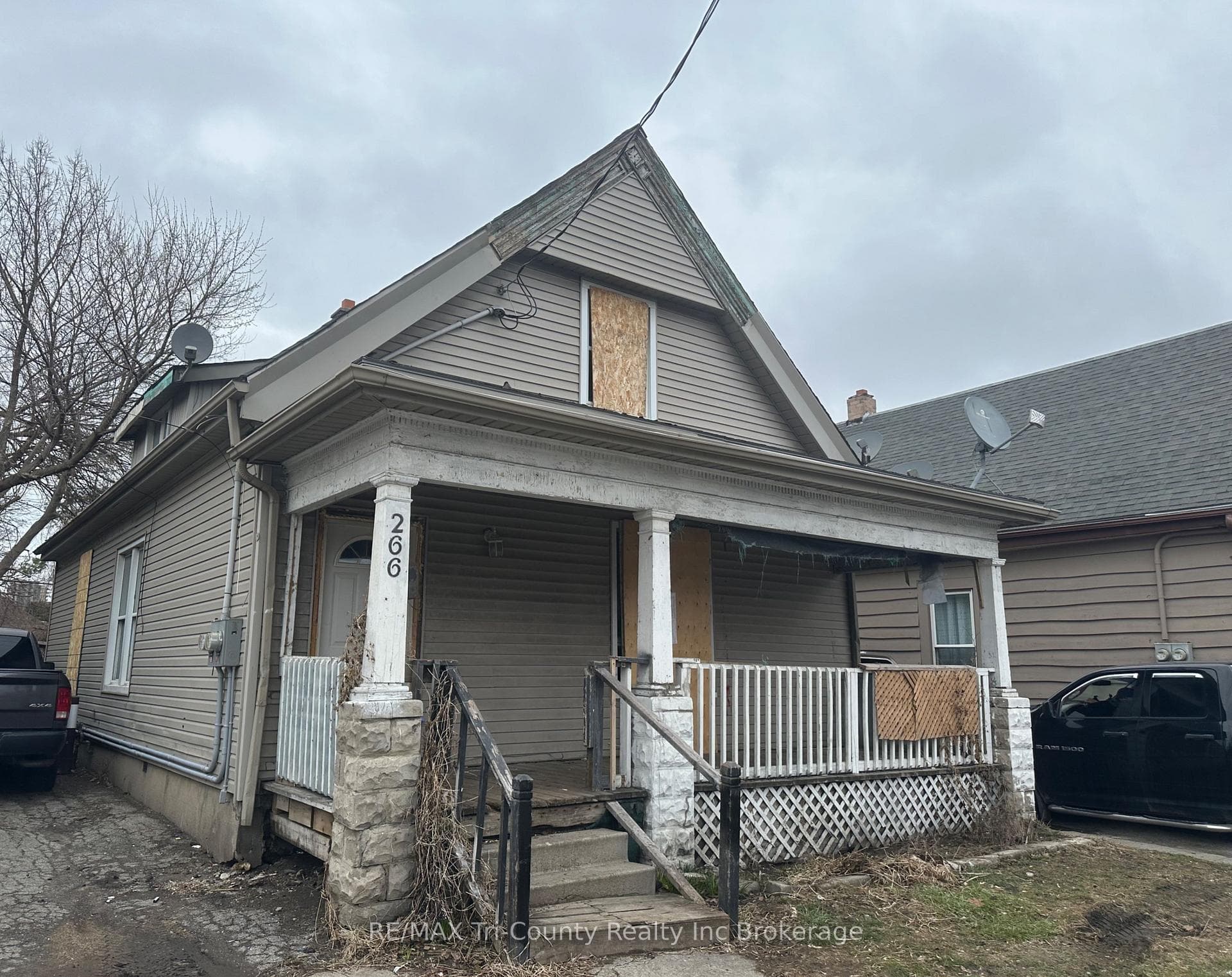 266 Hamilton Road, London East, ON N5Z 1R3