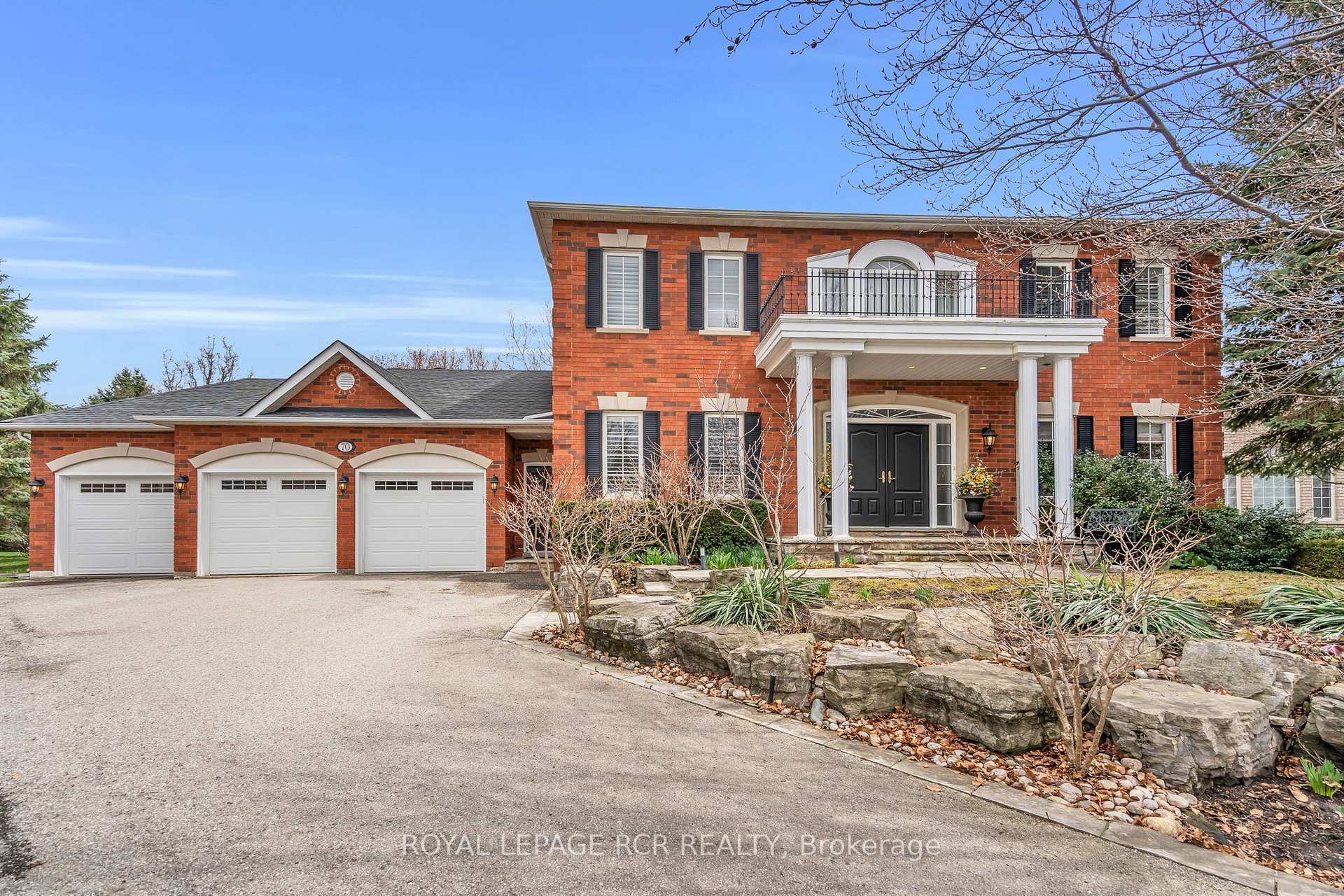 70 English Daisy Court, Vaughan, ON L0J 1C0