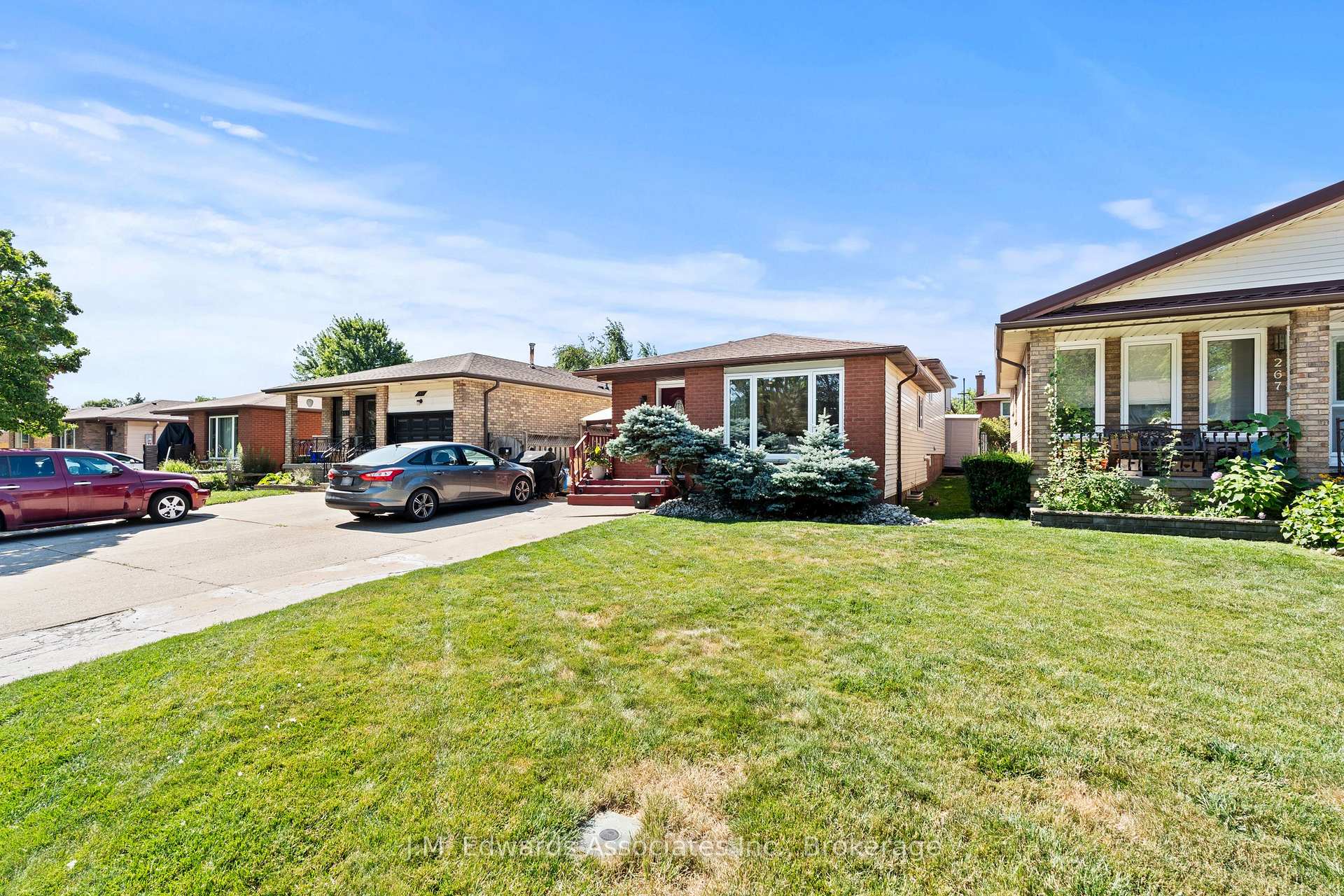 265 Bonaventure Drive, Hamilton, ON L9C 7B2