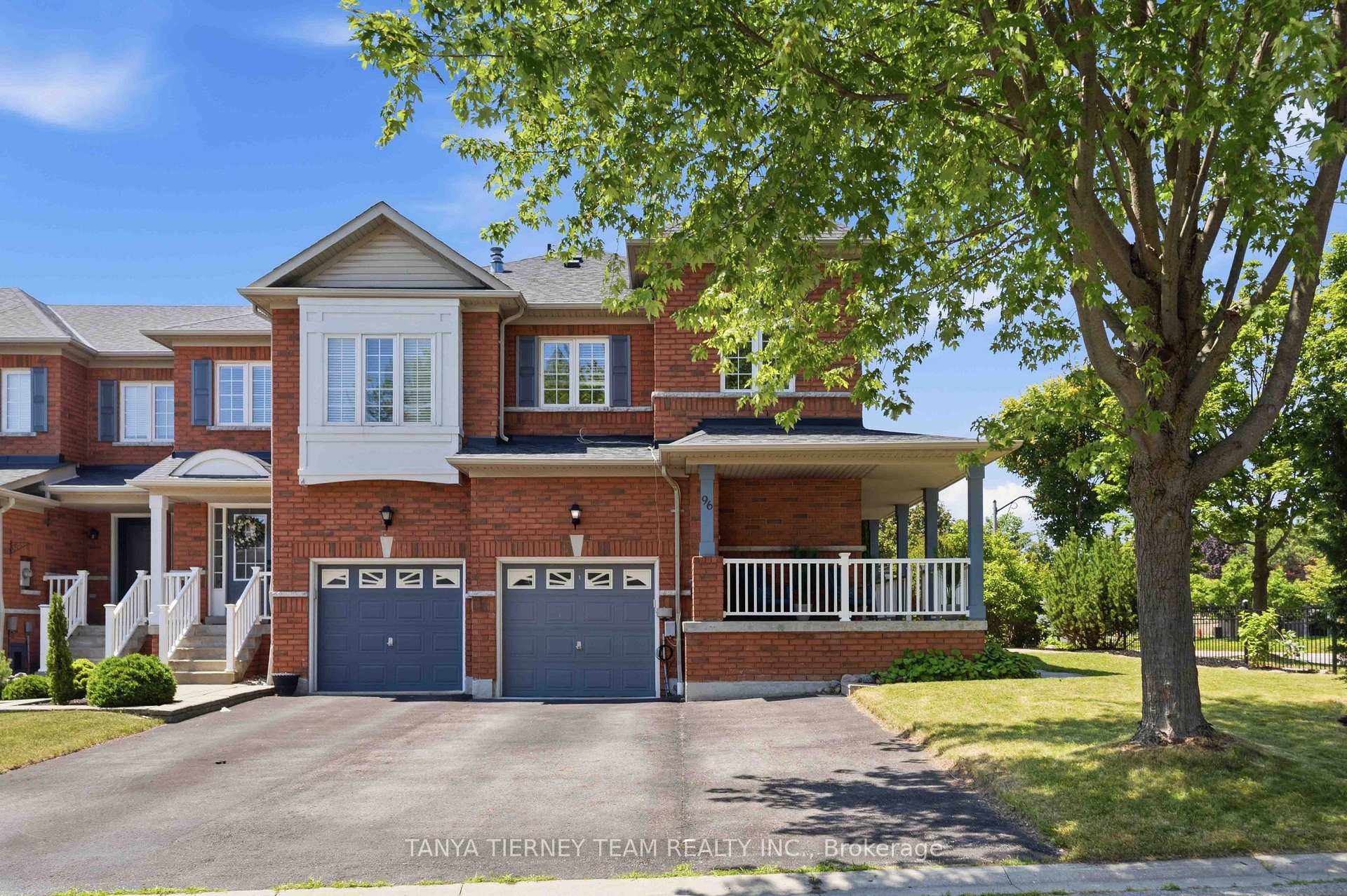 96 Robideau Place, Whitby, ON L1R 3G7