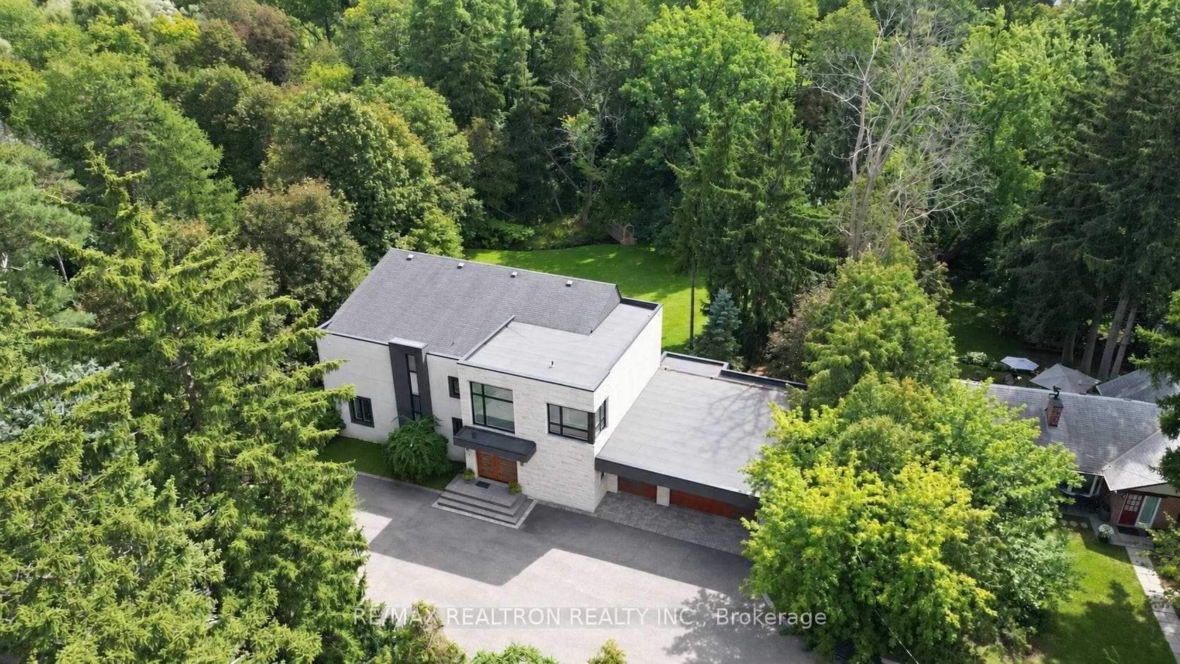 7 Albion Close, Markham, ON L3T 2H8