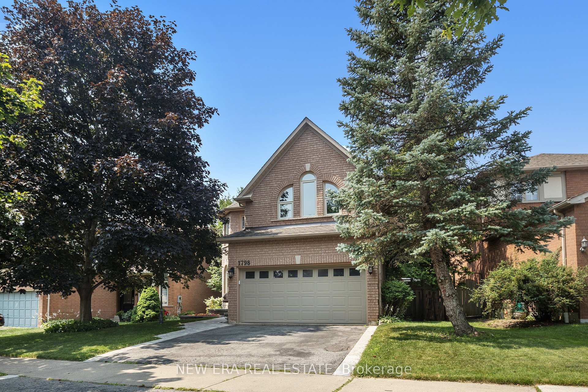 1798 Autumn Crescent, Pickering, ON L1V 6W7