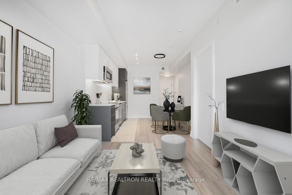 2525 Bathurst Street 1111, Toronto, ON M6B 2Y9