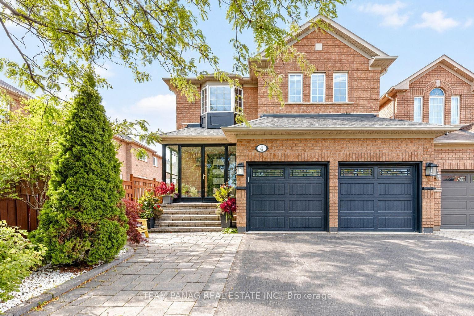 4 Martineau Road, Brampton, ON L6P 1H2