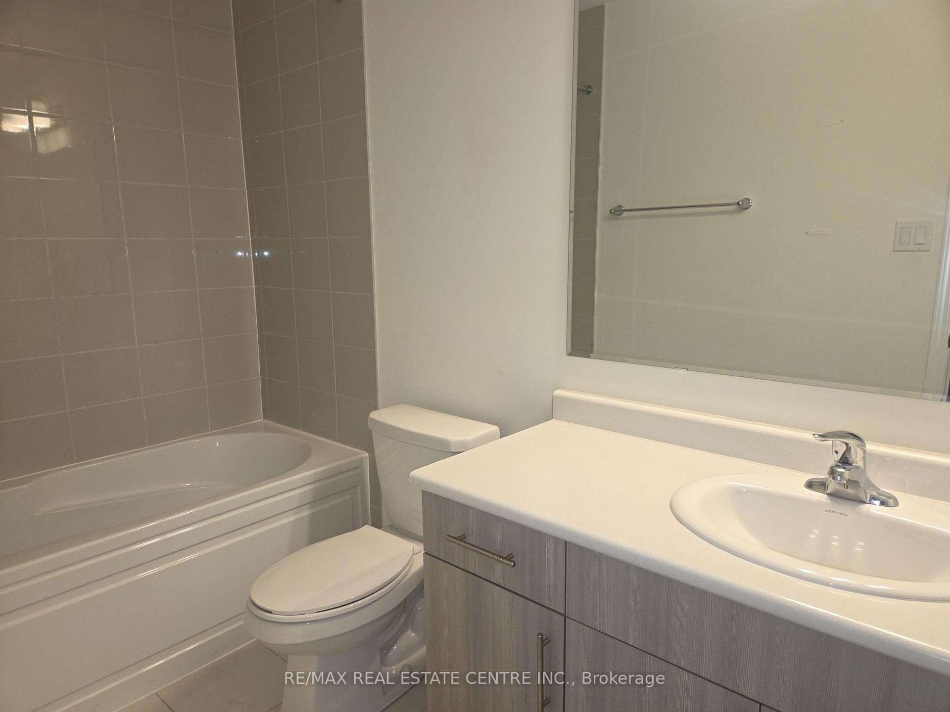 975 whitlock Avenue 25, Milton, ON L9E 1S9