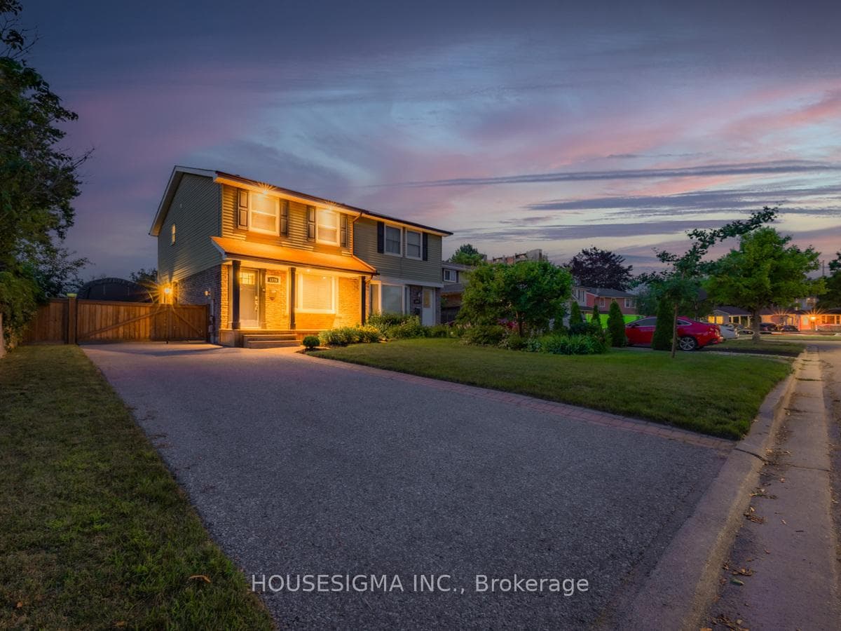 1379 Orlando Court, Oshawa, ON L1G 6T8