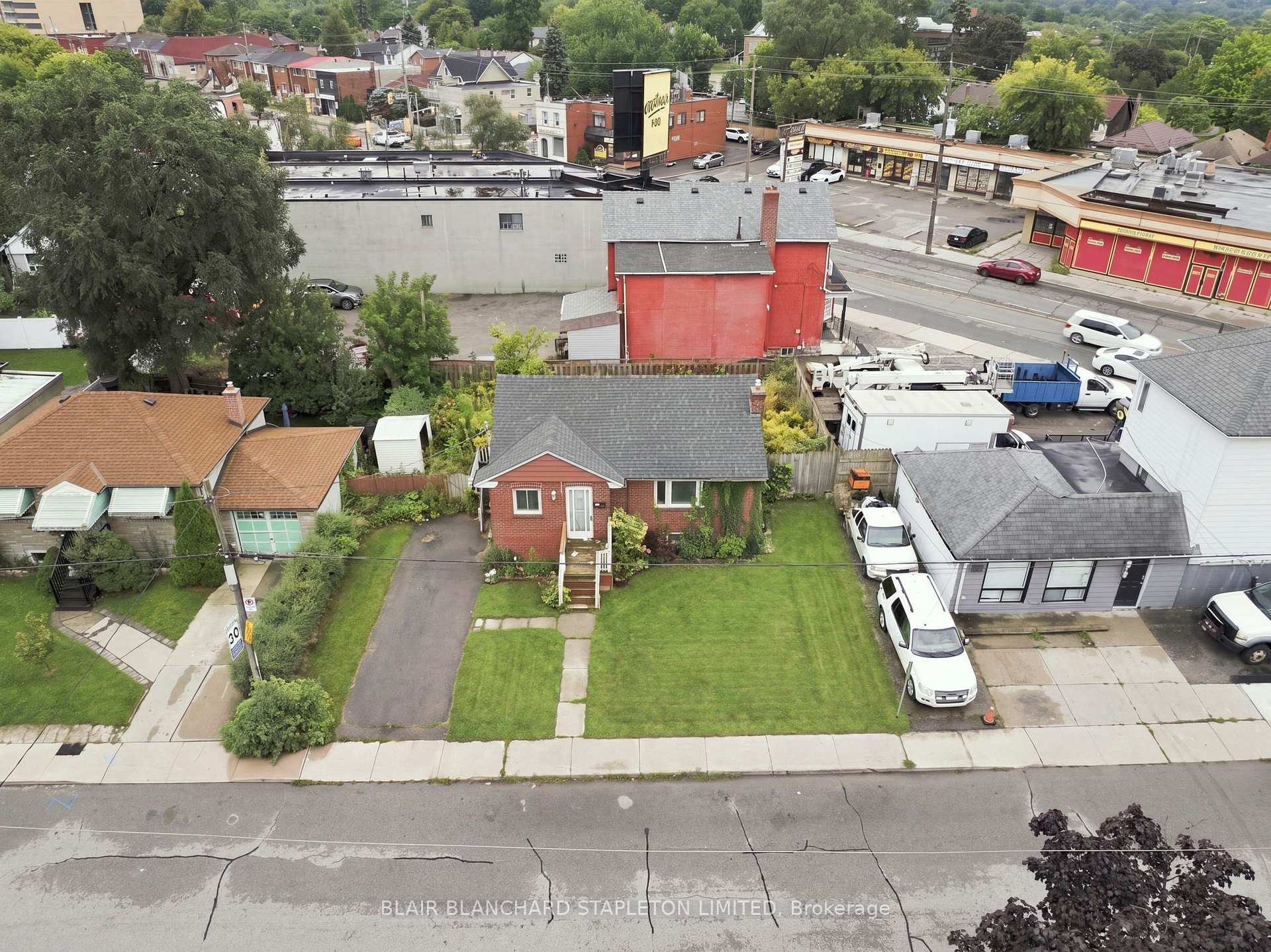 15 Mahoney Avenue, Toronto, ON M6M 2H5