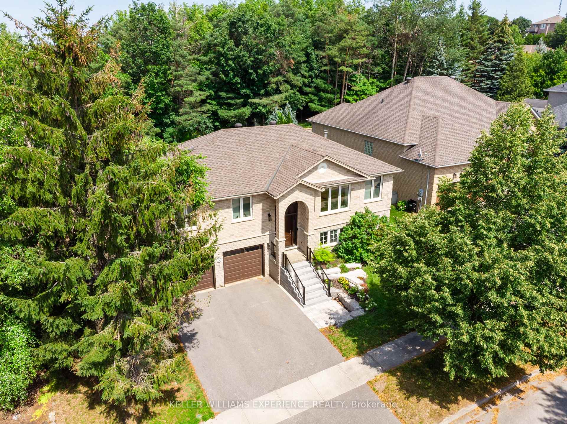 5 Grouse Glen, Barrie, ON L4N 7Z4