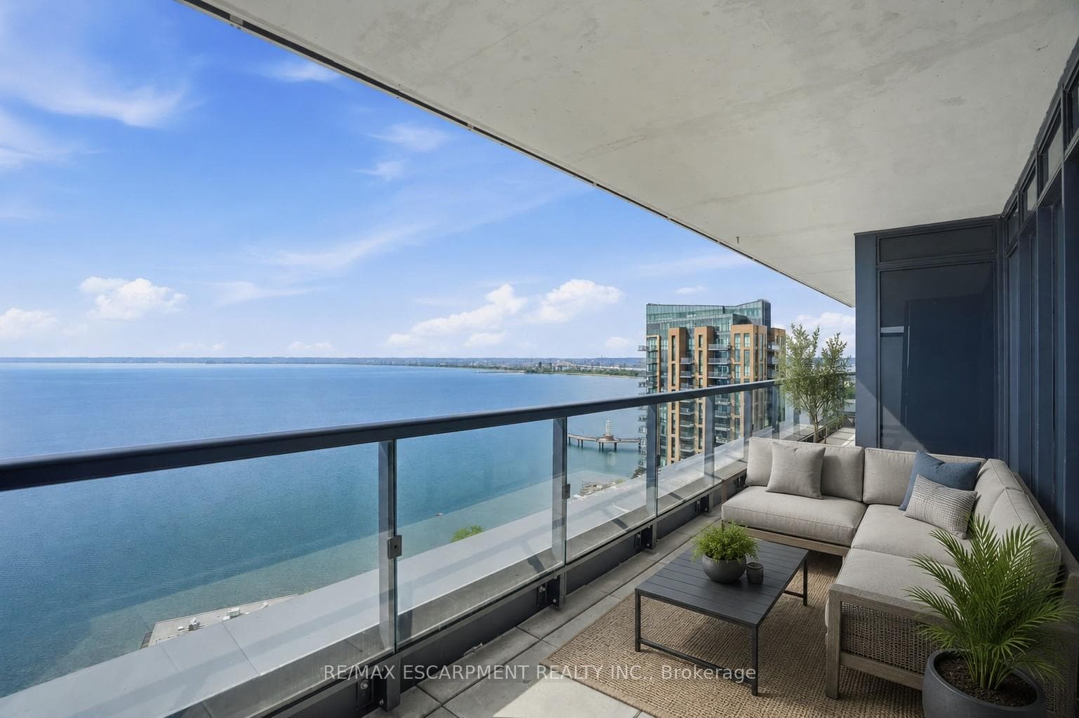 370 MARTHA Street 2104, Burlington, ON L7R 0G9