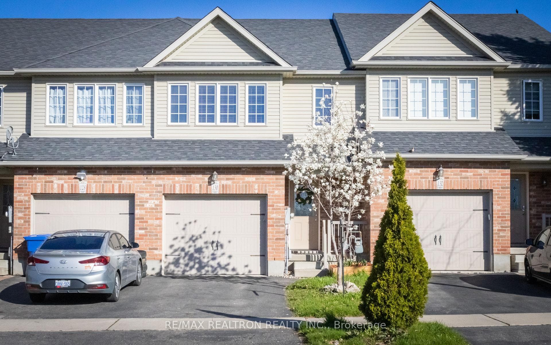 130 Simmonds Drive, Guelph, ON L7A 0P3