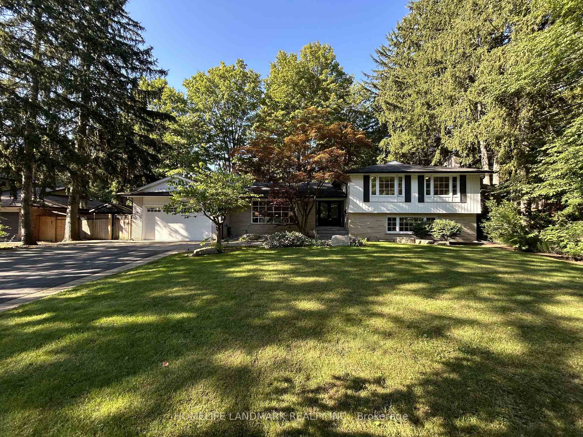 2410 Prince John Boulevard, Mississauga, ON L5K 1S2