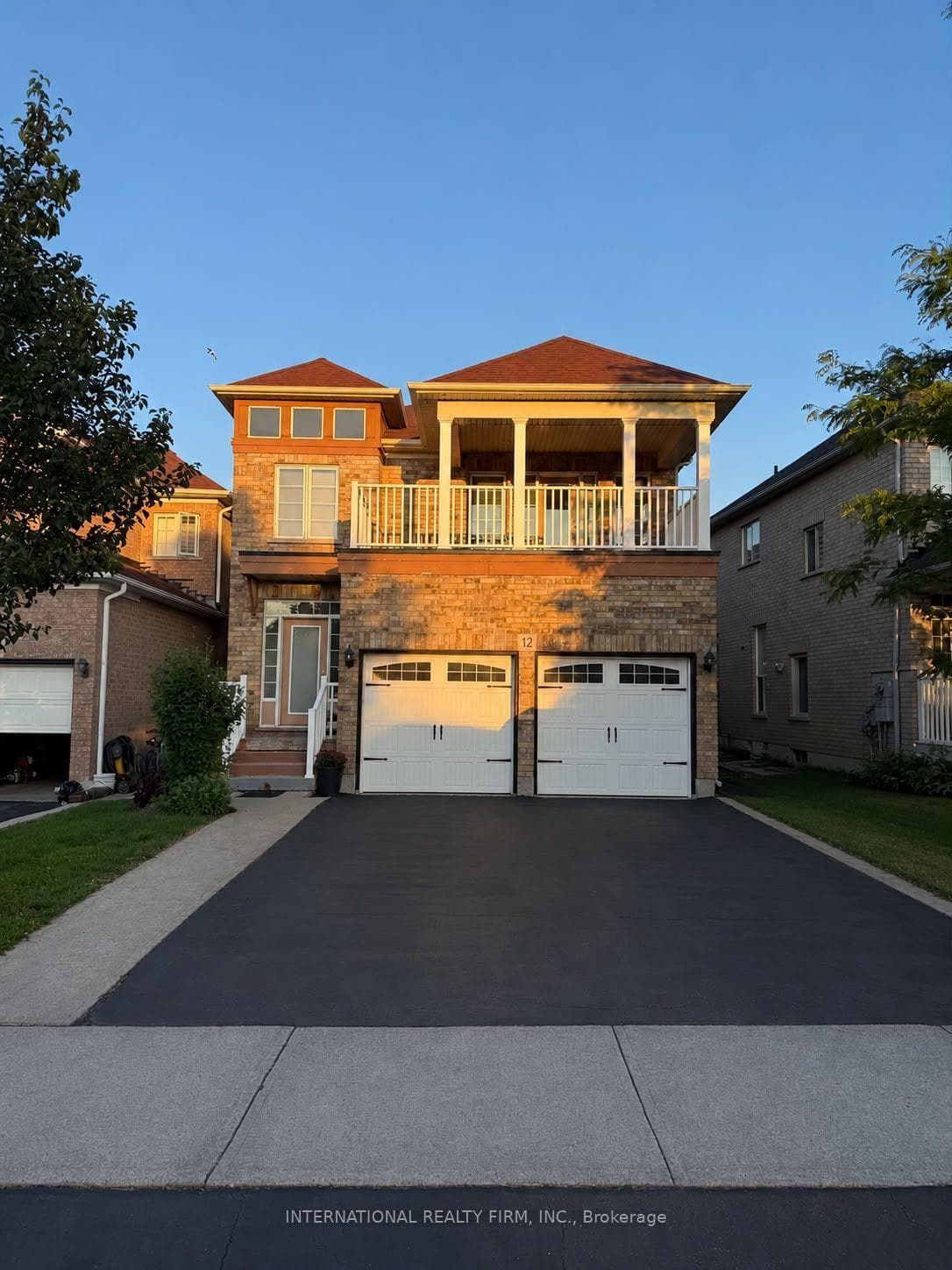 12 Fountainview Way, Brampton, ON L6S 6K4