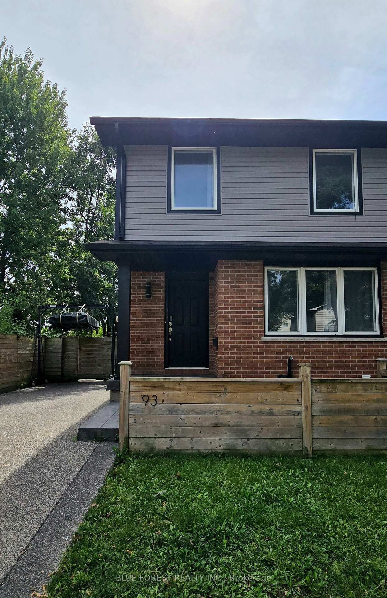 93 Elvira Crescent, London South, ON N6E 2N1