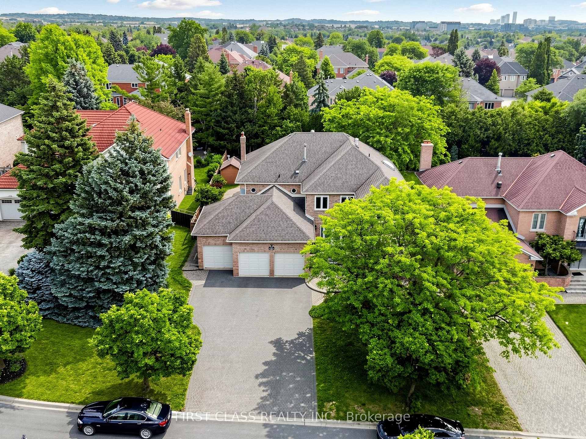 9 Westpoint Court, Richmond Hill, ON L4B 2V6