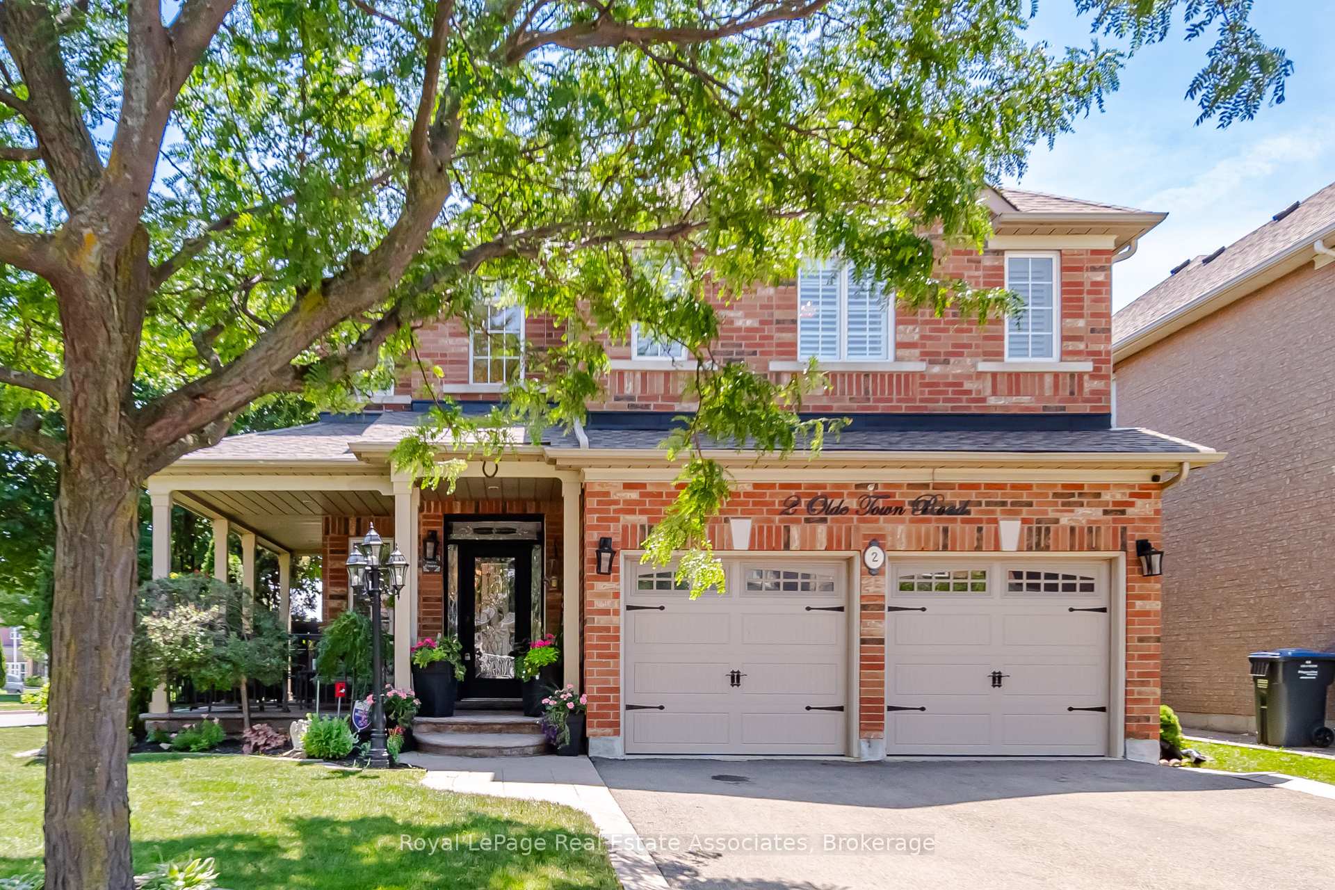 2 Olde Town Road, Brampton, ON L6X 4V3