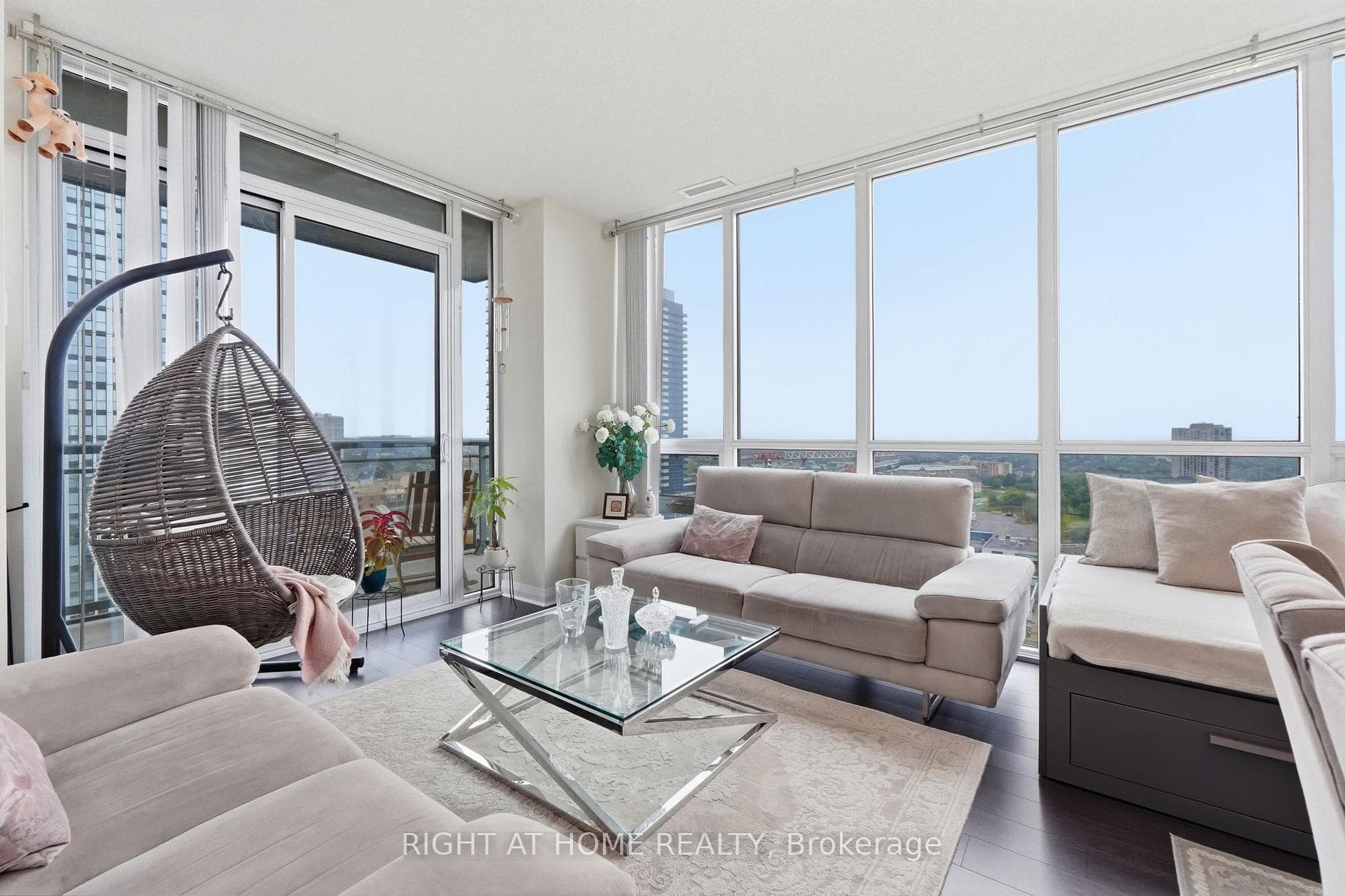 5025 Four Springs Avenue 1702, Mississauga, ON L5R 0G5