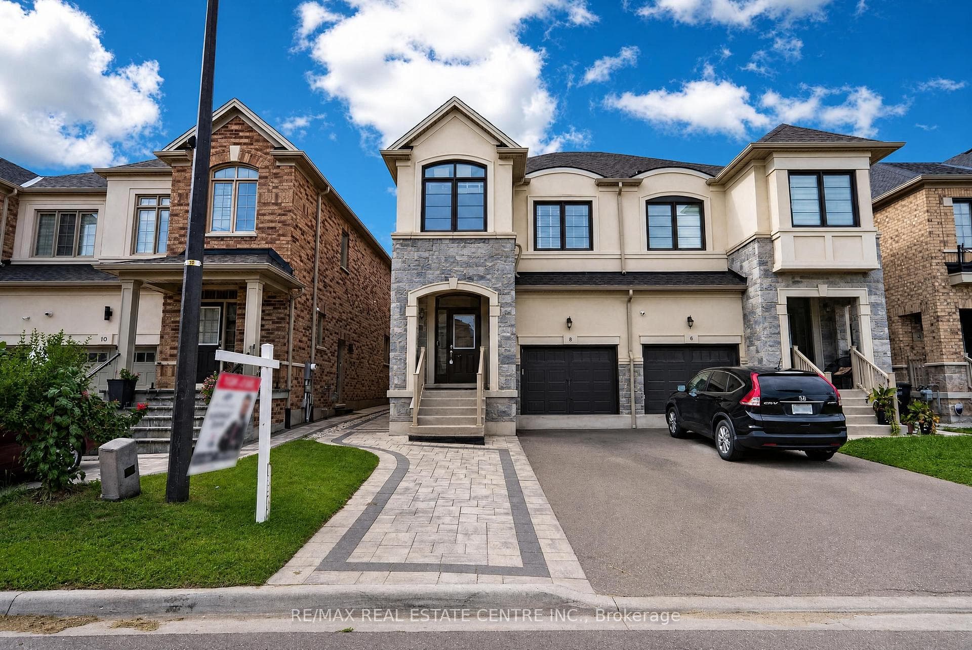 8 Banner Elk Street, Brampton, ON L6Y 6J6