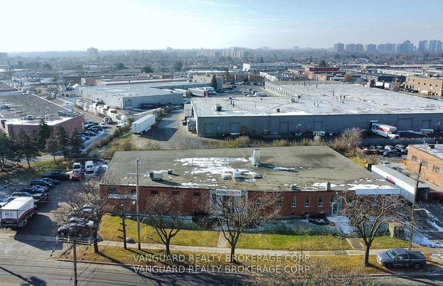 185 Toryork Drive, Toronto, ON M9L 1X6