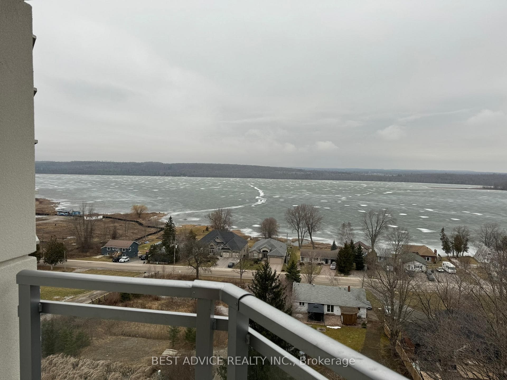 56 LAKESIDE Terrace 809, Barrie, ON L4M 0L4