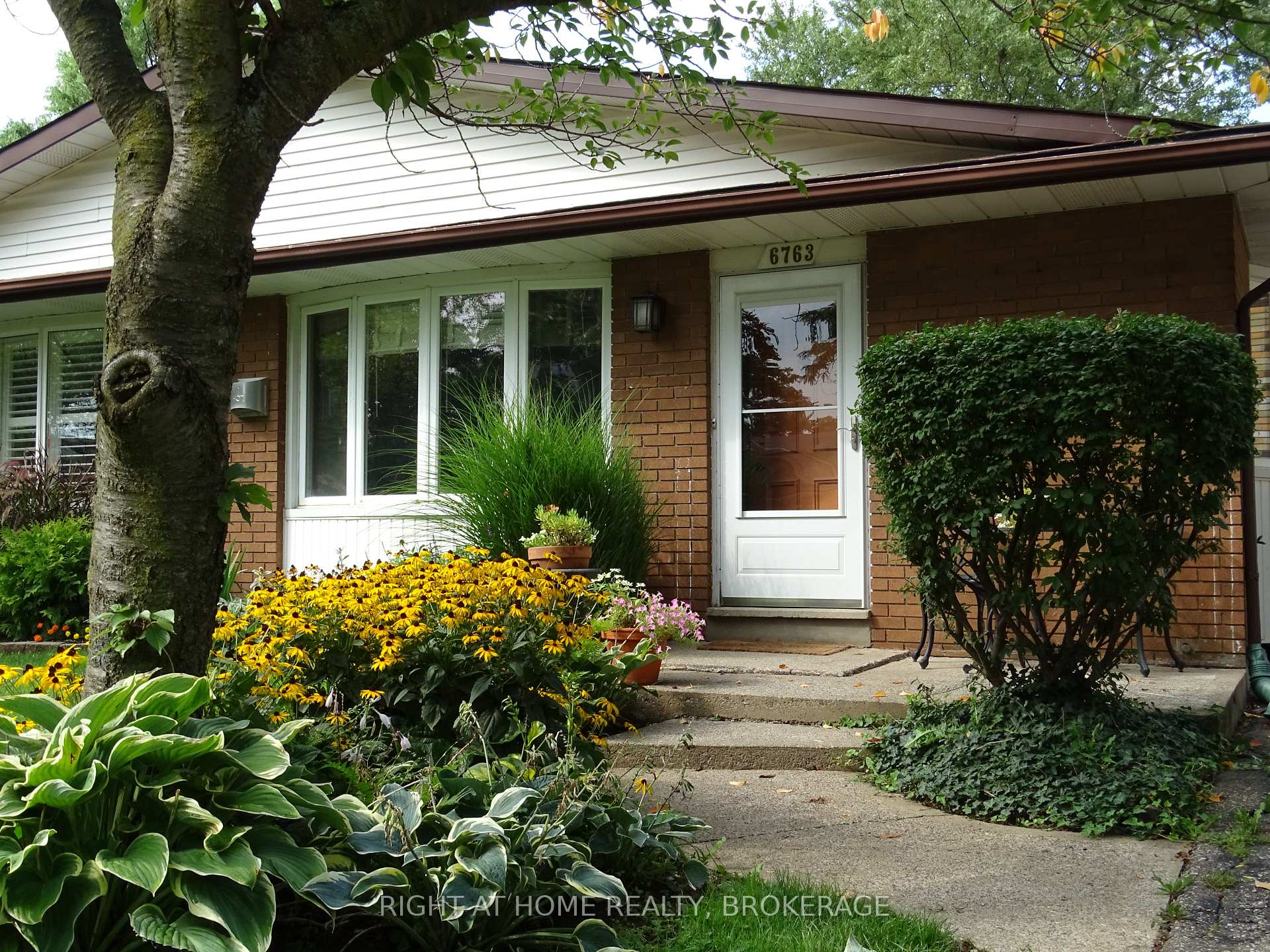6763 Wilinger Street, Niagara Falls, ON L2J 2B4
