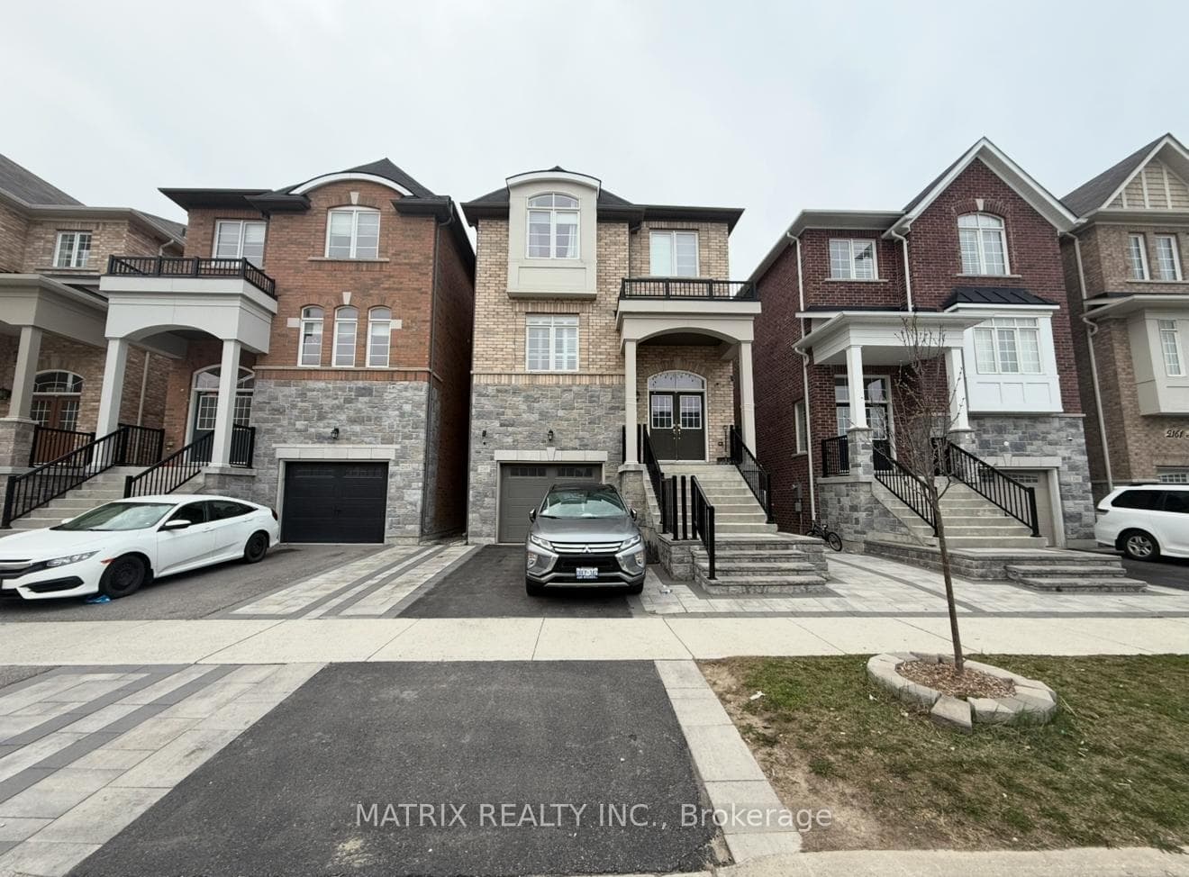 2165 Saffron Drive, Pickering, ON L1X 0E2