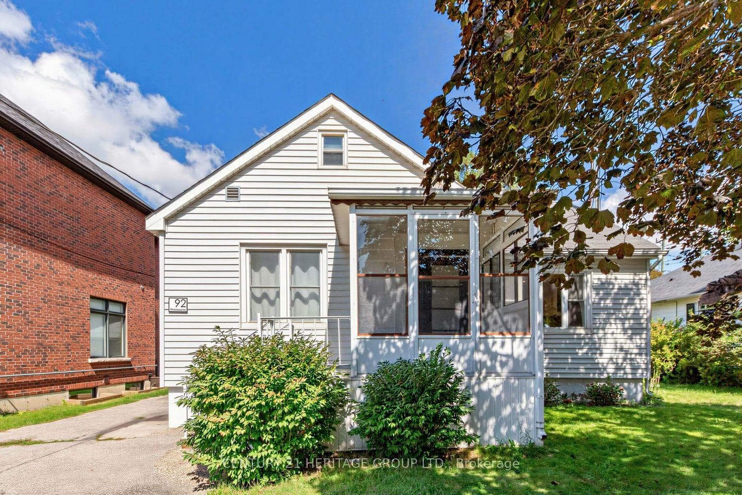 92 Kennedy Street E, Aurora, ON L4G 1C4