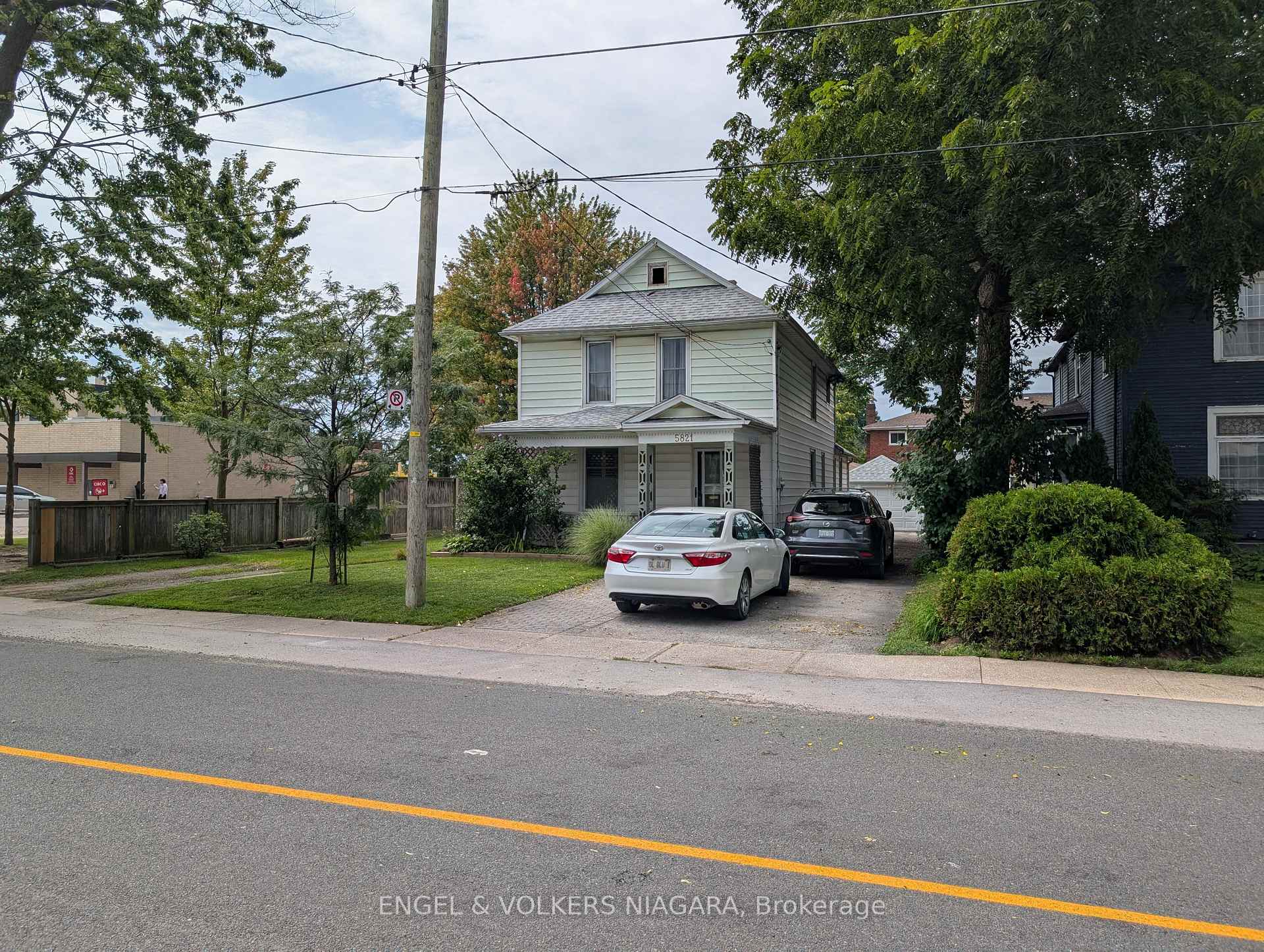 5821 Leonard Avenue, Niagara Falls, ON L2G 4R5