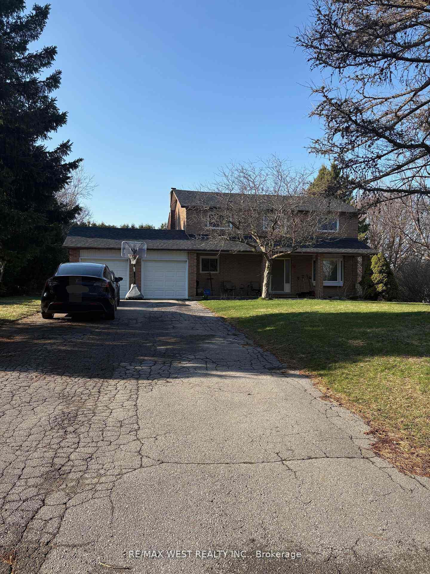 10 Testa Street, East Gwillimbury, ON L0L 1R0
